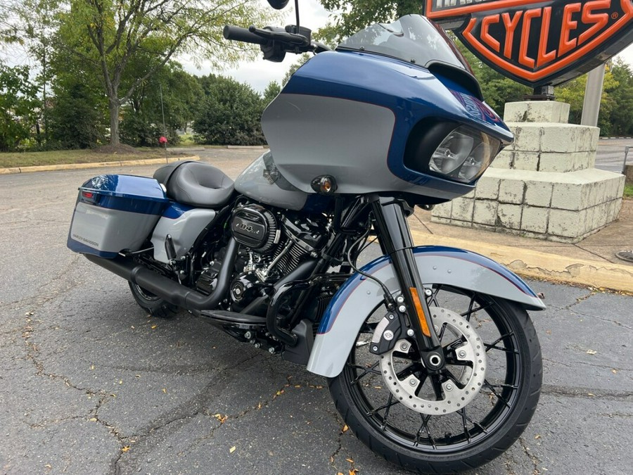 2023 FLTRXS Road Glide® Special in Billiard Blue / Billiard Grey