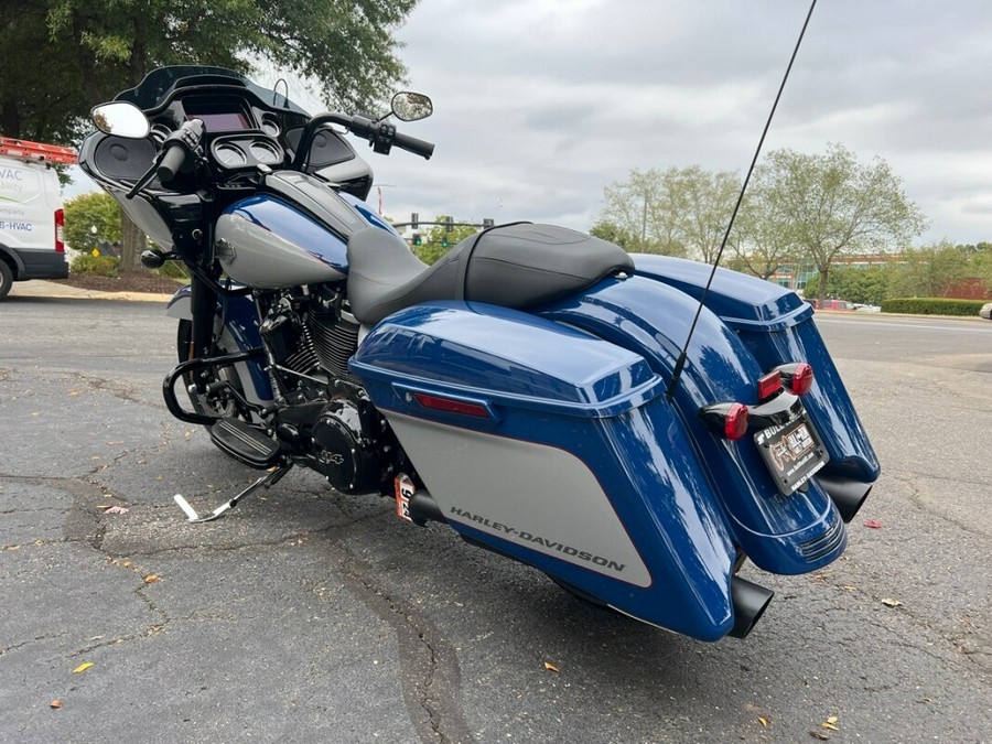 2023 FLTRXS Road Glide® Special in Billiard Blue / Billiard Grey