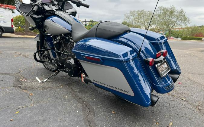 2023 FLTRXS Road Glide® Special in Billiard Blue / Billiard Grey