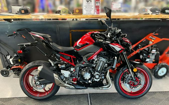 2024 Kawasaki Z900 ABS Candy Persimmon Red/Ebony