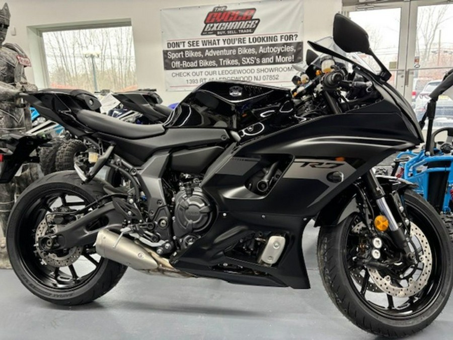 2025 Yamaha YZF R7