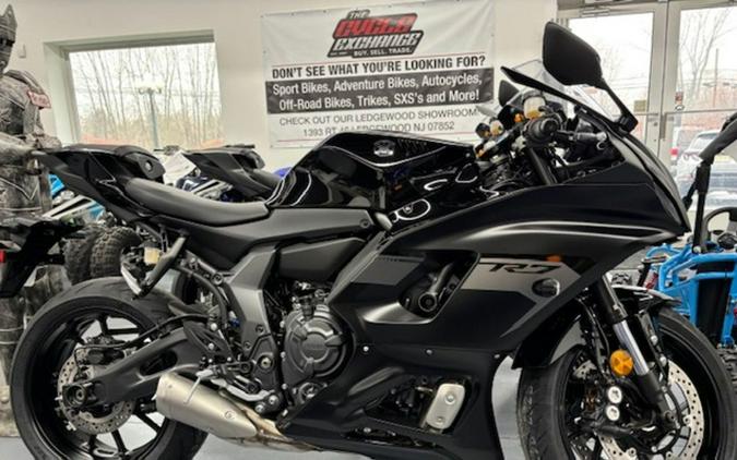 2025 Yamaha YZF R7