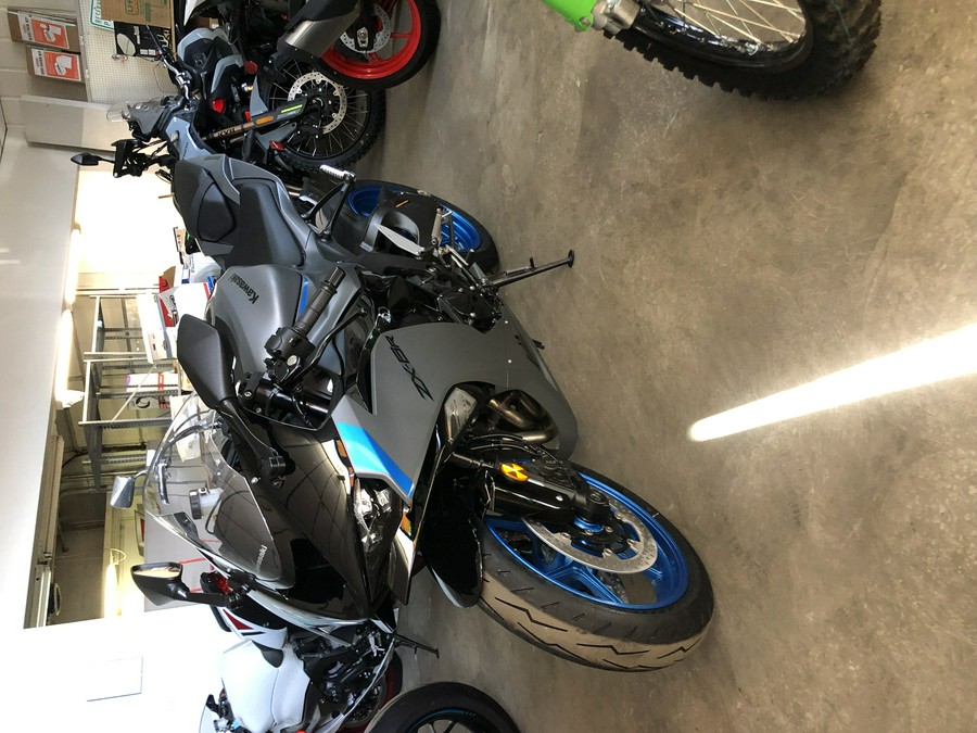 2026 Kawasaki Ninja® ZX™-6R Base