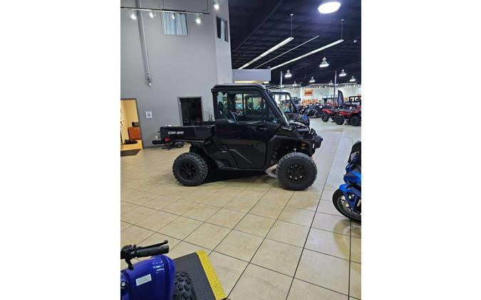 2026 Can-Am SSV DEF XTCAB 65 HD11 BK HB 26 XT CAB HD11