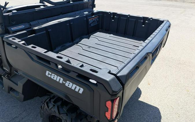2026 Can-Am® Defender HD7