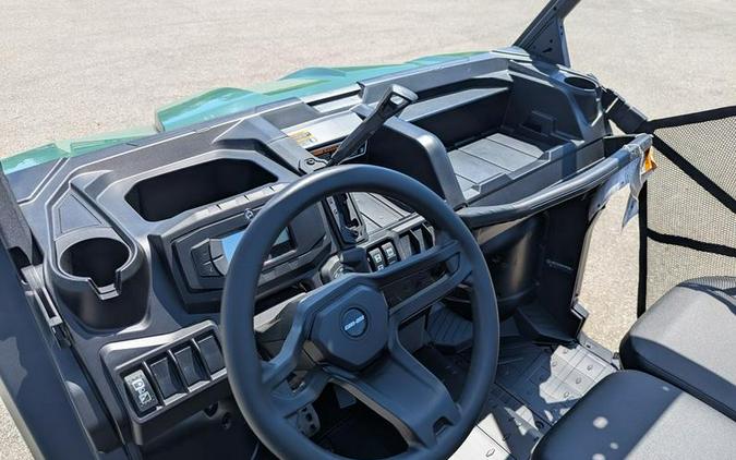 2026 Can-Am® Defender HD7