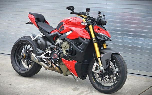 2020 Ducati Streetfighter V4 S Review (25 Fast Facts)