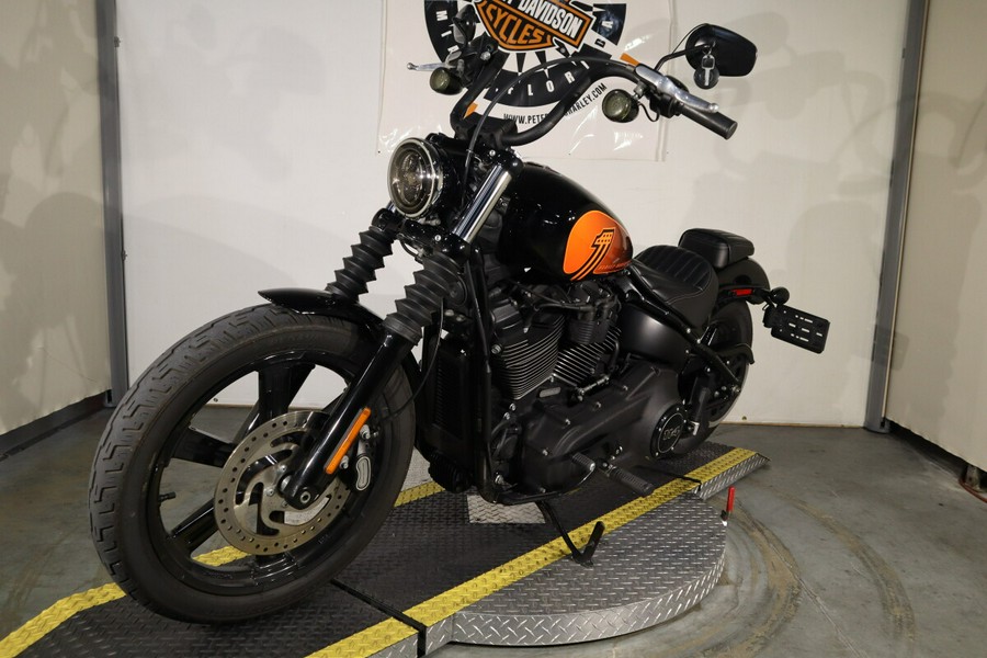 Used 2022 Harley-Davidson Street Bob 114 Cruiser Motorcycle For Sale In Miami, Florida