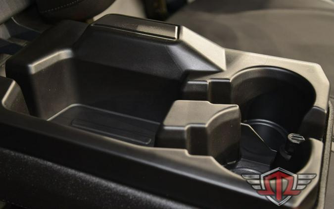 2025 Can-Am Defender XT HD10