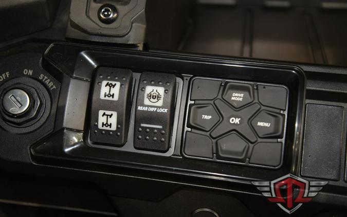 2025 Can-Am Defender XT HD10