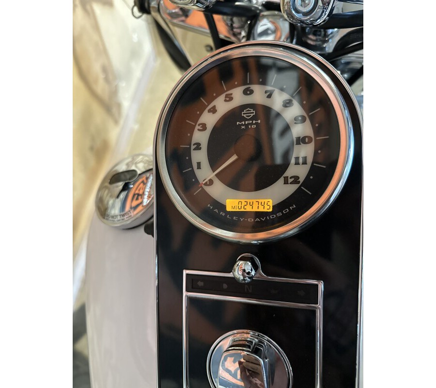 FLSTNI 2006 Softail® Deluxe