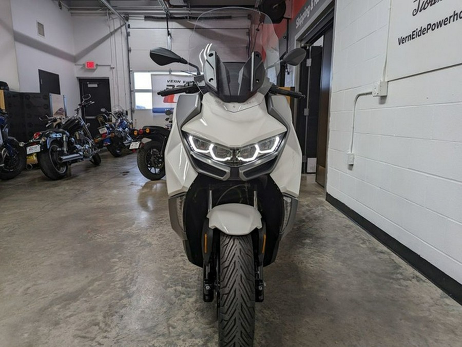 2024 BMW C 400 GT Alpine White