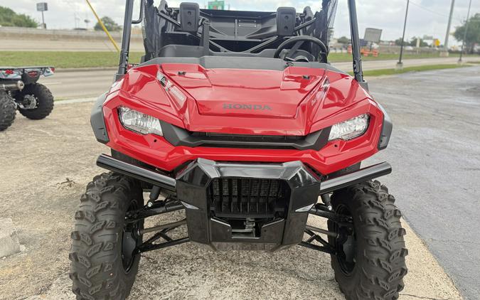 2025 Honda® Pioneer 1000