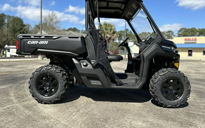 2024 Can-Am Defender DPS HD9 Timeless Black