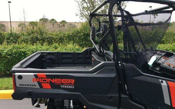 2023 Honda Pioneer 1000 Trail