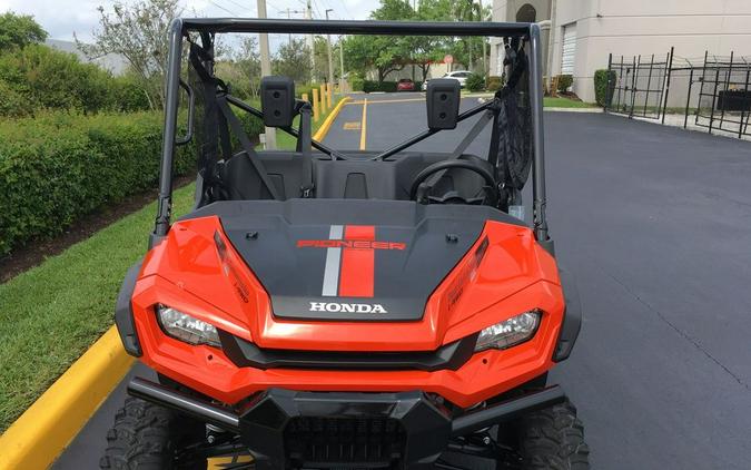 2023 Honda Pioneer 1000 Trail