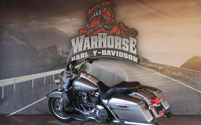 2017 Harley-Davidson® FLHR - Road King®