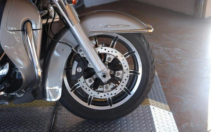 2017 Harley-Davidson® FLHR - Road King®