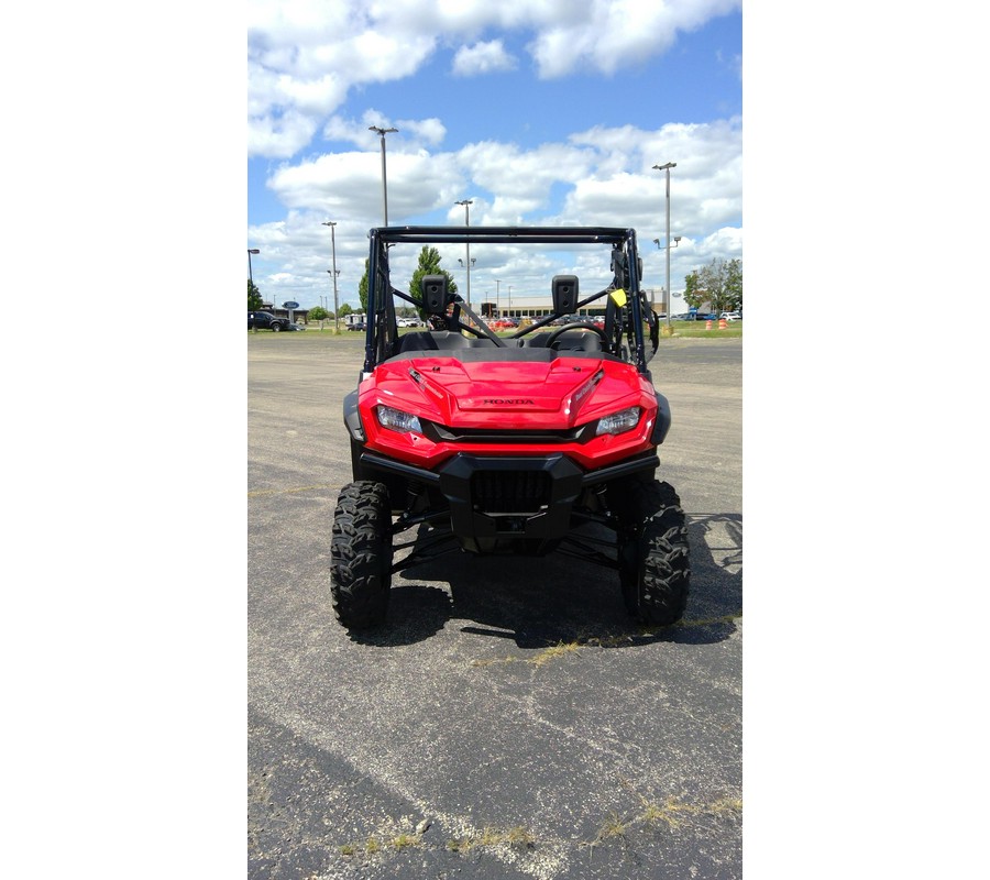 2024 Honda Pioneer 1000 Deluxe