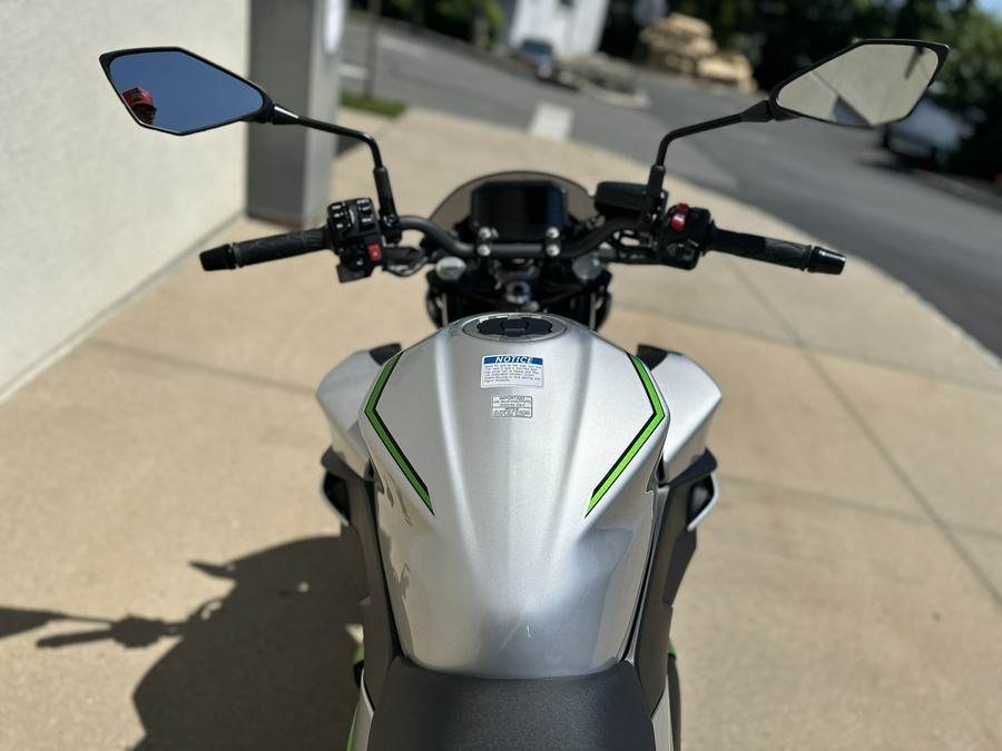 2024 Kawasaki Z7 Hybrid ABS