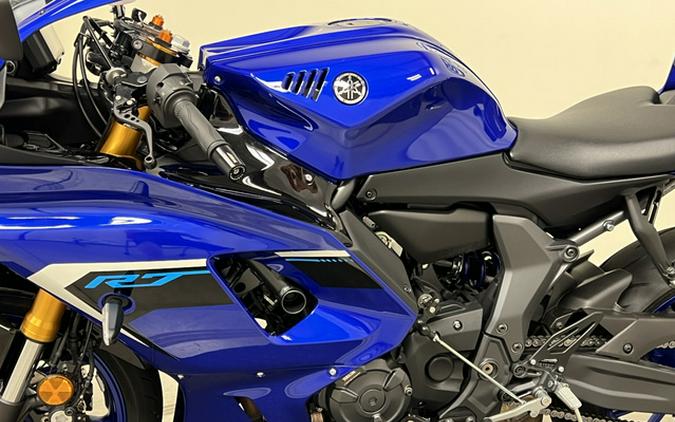 2025 Yamaha YZF R7