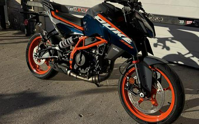 2025 KTM 390 Duke