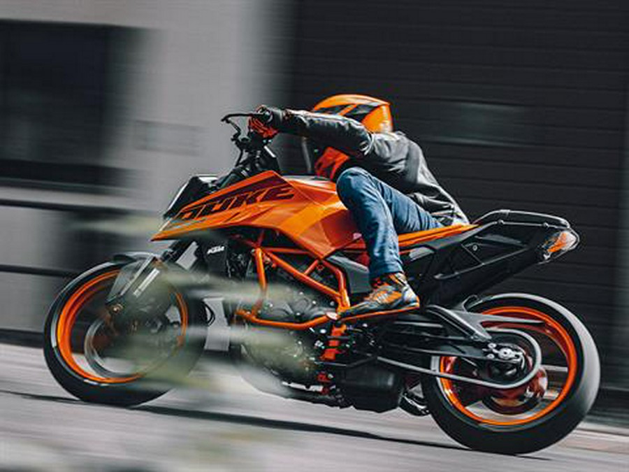 2025 KTM 390 Duke
