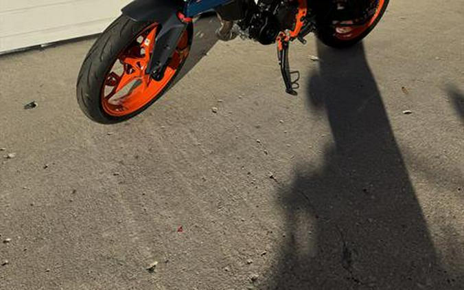 2025 KTM 390 Duke