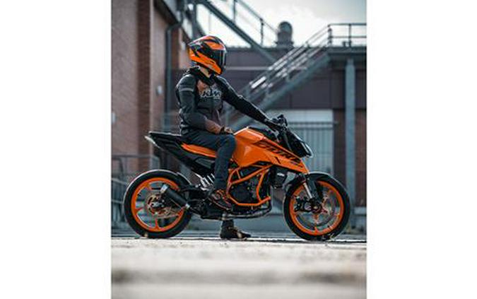 2025 KTM 390 Duke