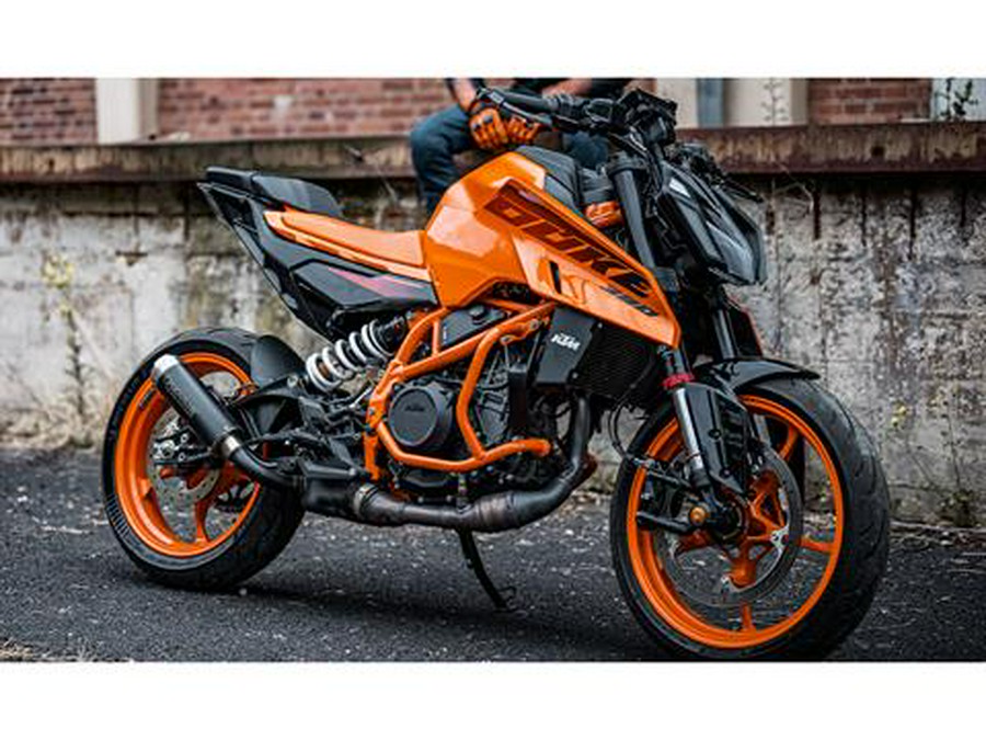 2025 KTM 390 Duke