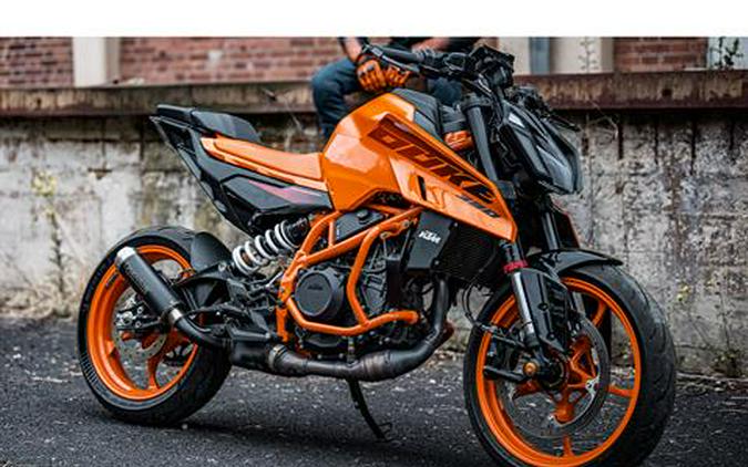 2025 KTM 390 Duke