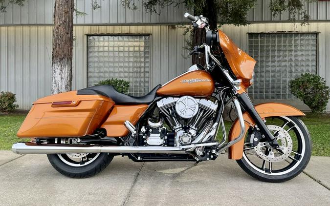 2014 Harley-Davidson® FLHXS - Street Glide® Special