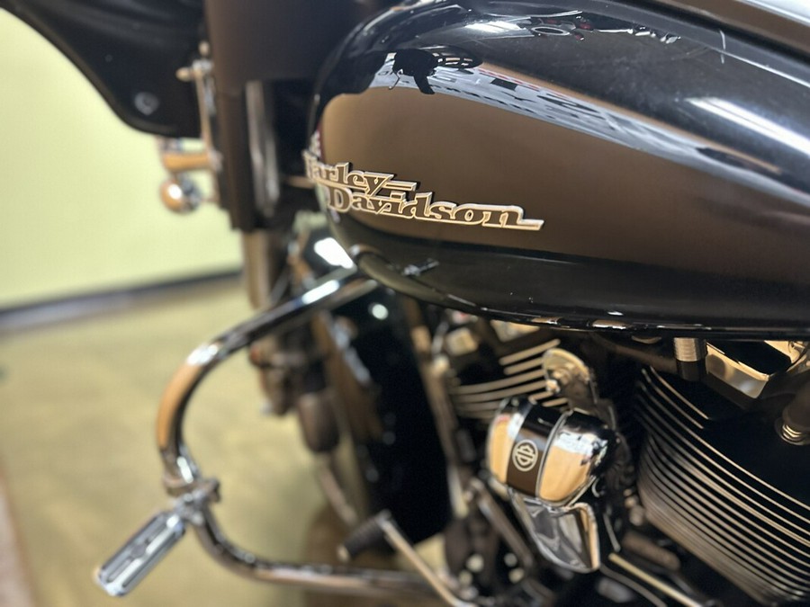 FLHX 2018 Street Glide®