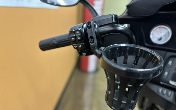 FLHX 2018 Street Glide®