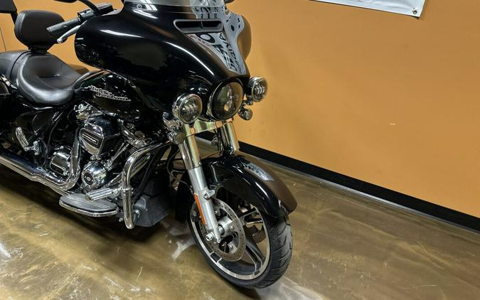 FLHX 2018 Street Glide®