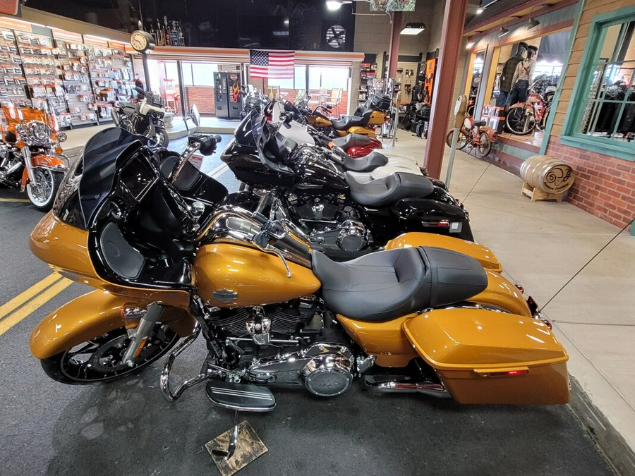 2023 Harley-Davidson Road Glide Special Prospect Gold