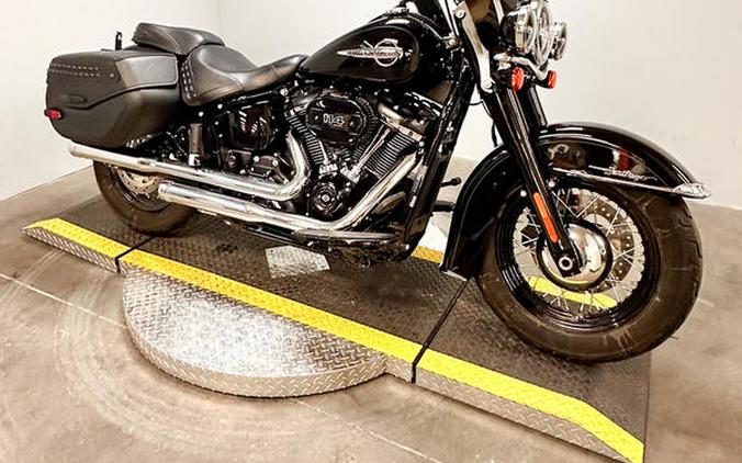 2020 Harley-Davidson® FLHCS - Heritage Classic 114