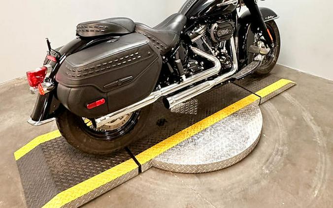 2020 Harley-Davidson® FLHCS - Heritage Classic 114