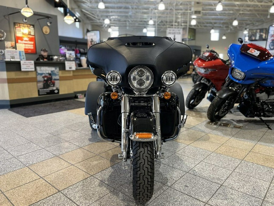 2018 Harley-Davidson Trike FLHTCUTG - Tri Glide Ultra