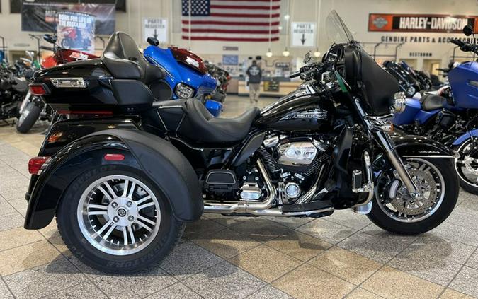 2018 Harley-Davidson Trike FLHTCUTG - Tri Glide Ultra