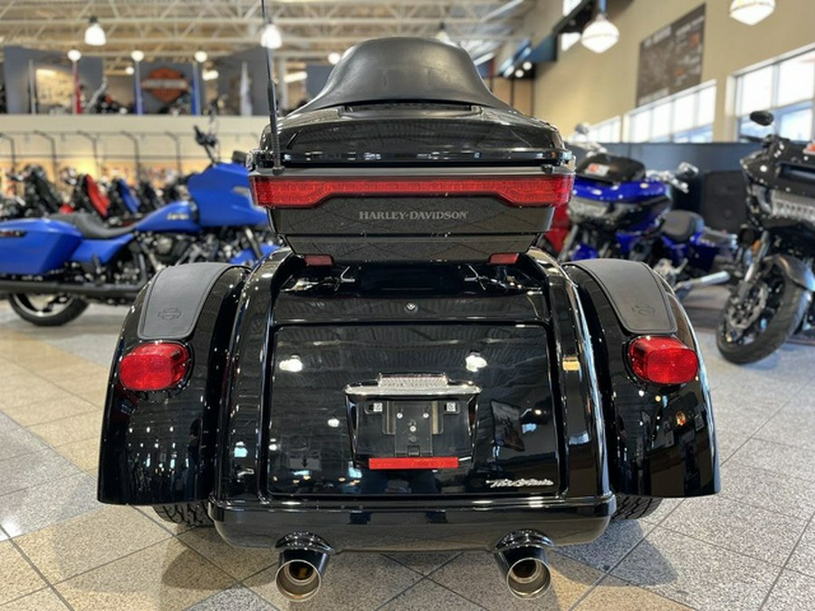 2018 Harley-Davidson Trike FLHTCUTG - Tri Glide Ultra