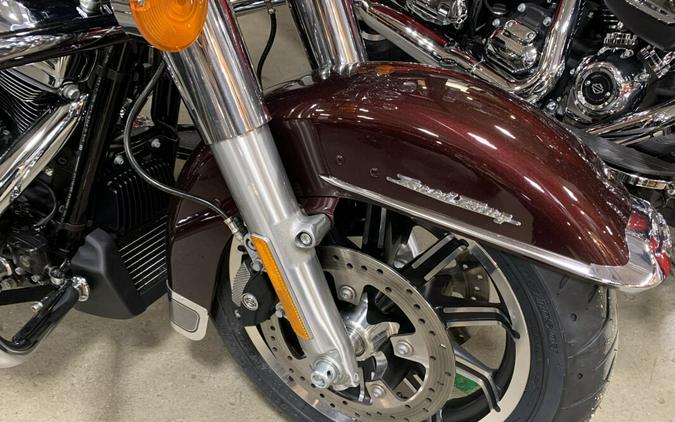 Harley-Davidson® Road King® 2018 FLHR Twisted Cherry