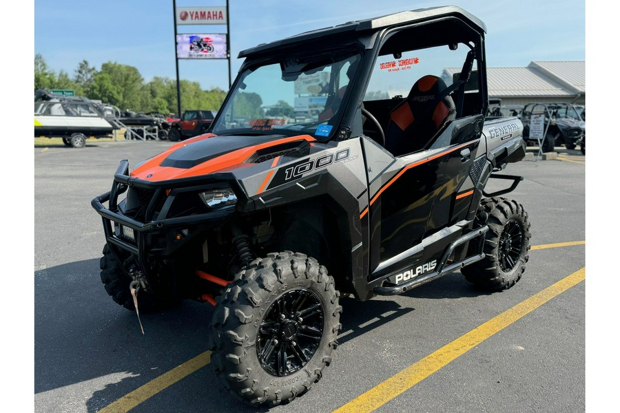 2017 Polaris Industries GENERAL 1000 EPS DELUXE