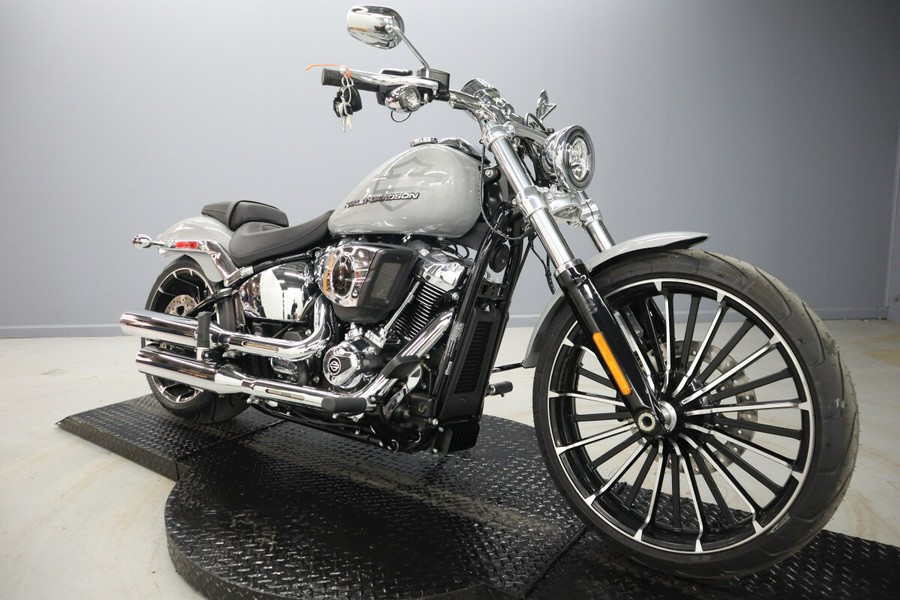 2025 Harley-Davidson Breakout