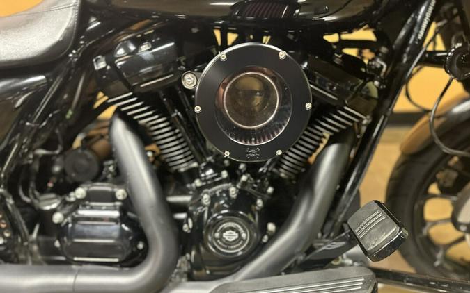 FLTRXS 2018 Road Glide® Special