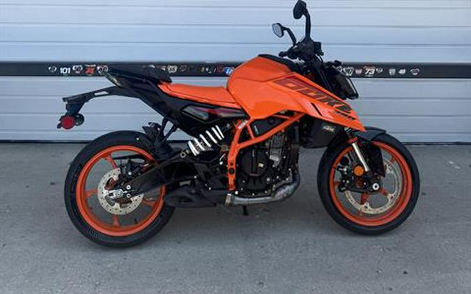 2025 KTM 390 Duke