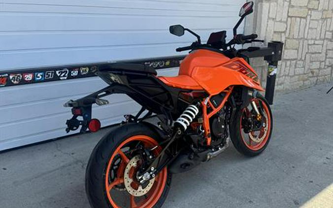 2025 KTM 390 Duke