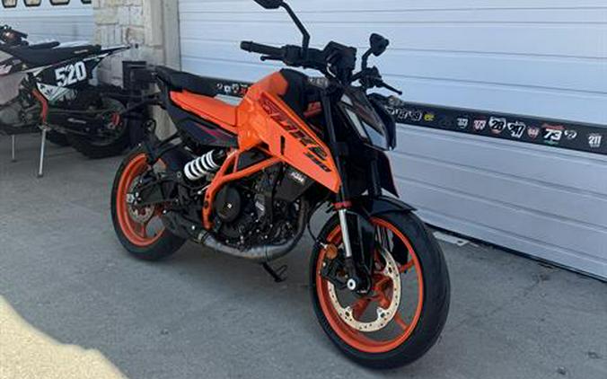 2025 KTM 390 Duke