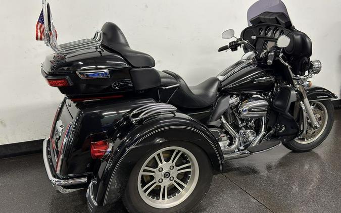 2017 Harley-Davidson® FLHTCUTG - Tri Glide® Ultra
