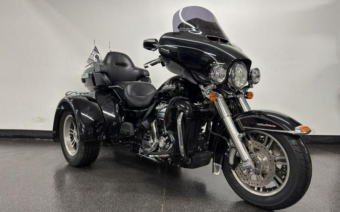 2017 Harley-Davidson® FLHTCUTG - Tri Glide® Ultra